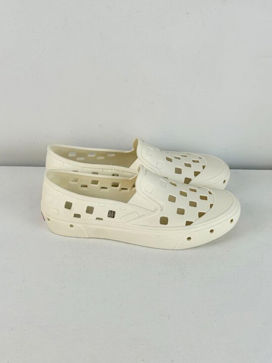 Vans Shoes - Women's 6.5, Men's 5 - Vans Slip-On Mule TRK Water Shoes - Marshmallow
